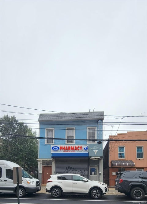 Photo of 39-20 29th Street, Long Island City, NY 11101 (MLS # 1063714)