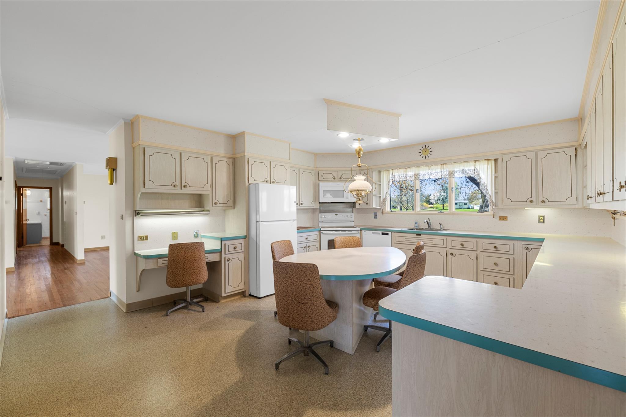 596 Glenwood Road, Pine Island, New York image 17