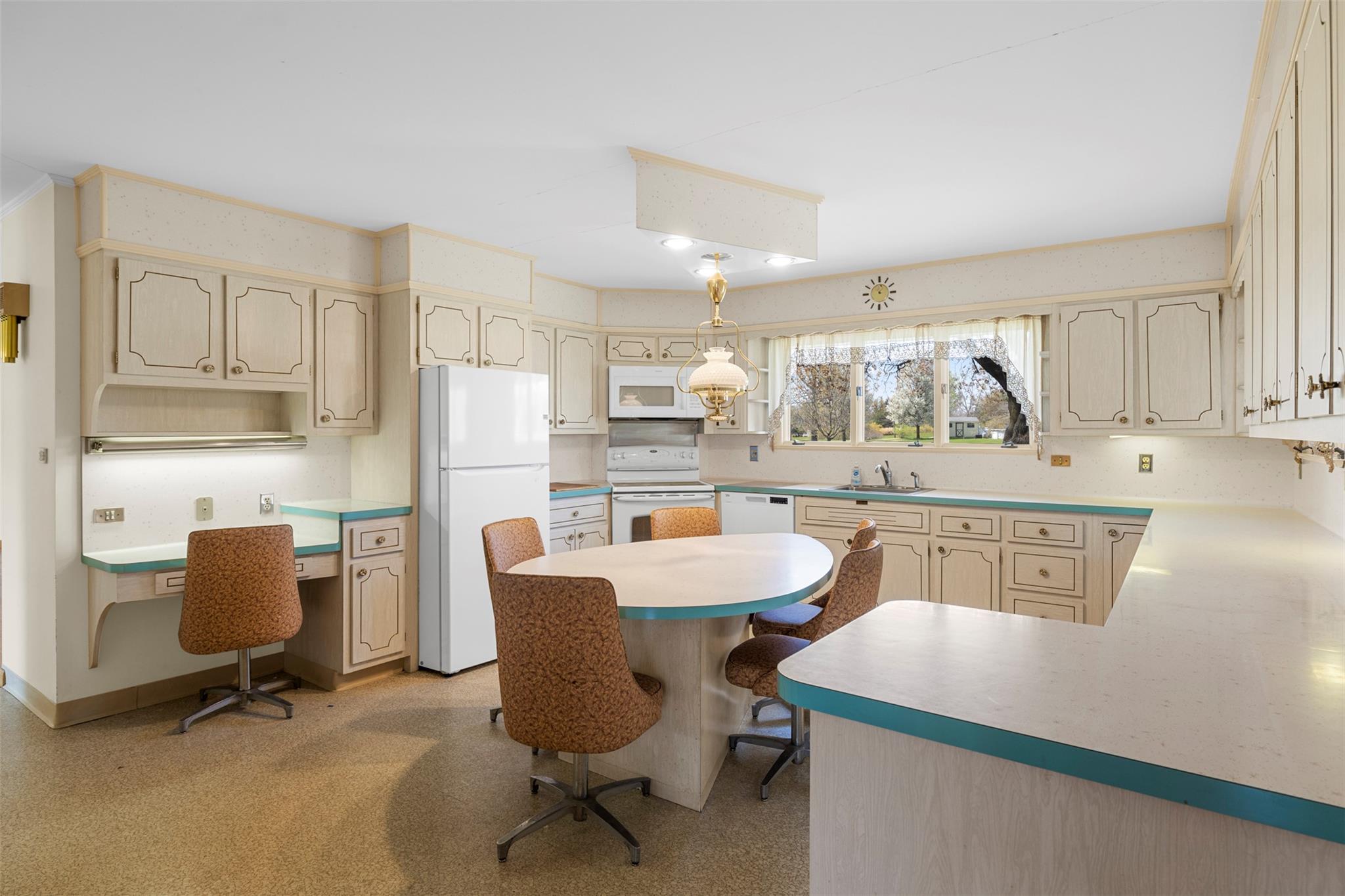 596 Glenwood Road, Pine Island, New York image 16