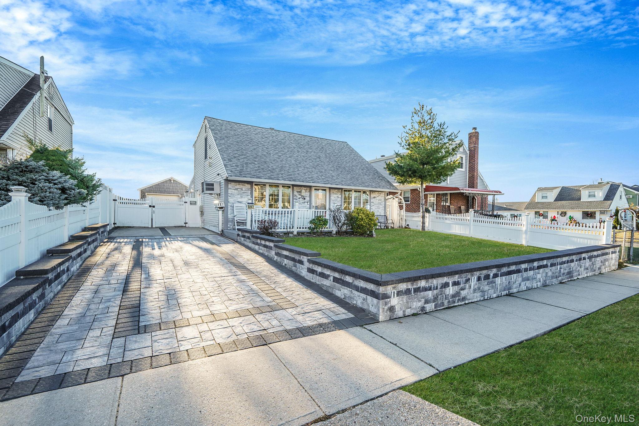 897 Washington Avenue