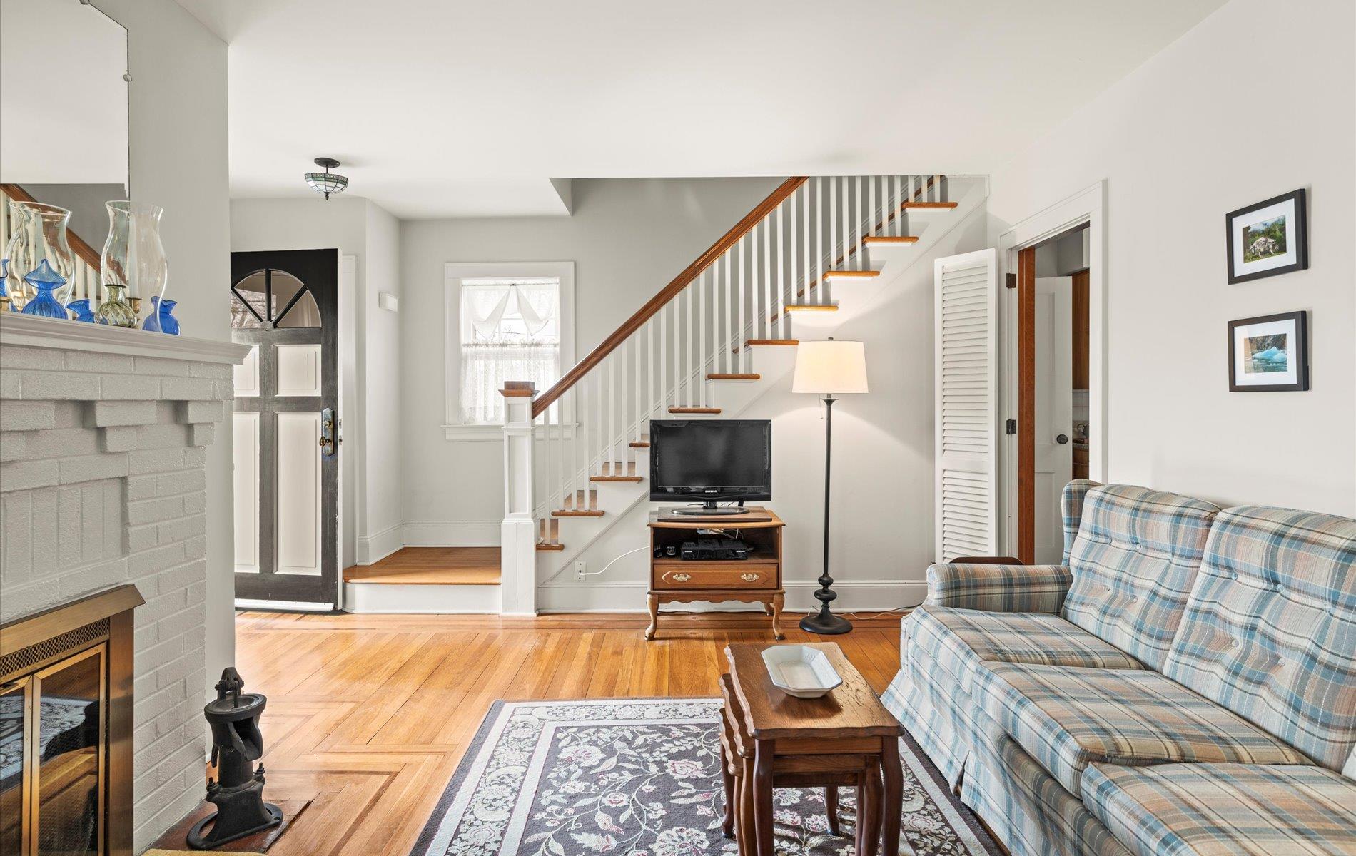 123 S Bayview Avenue, Amityville, New York image 5
