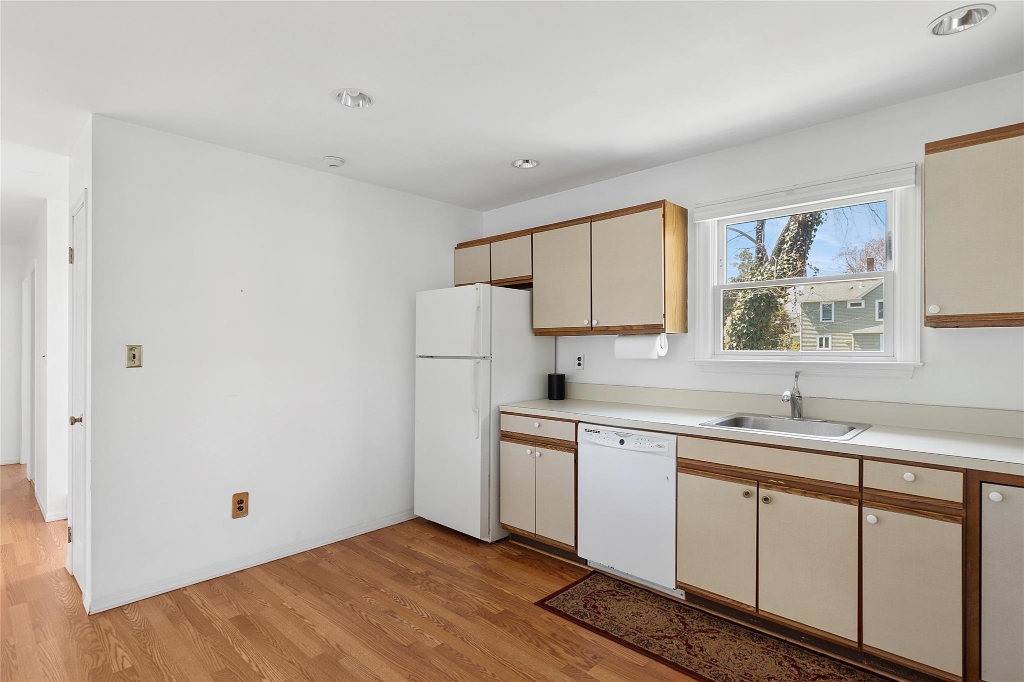 110 Sidney Street, Oyster Bay, New York image 13
