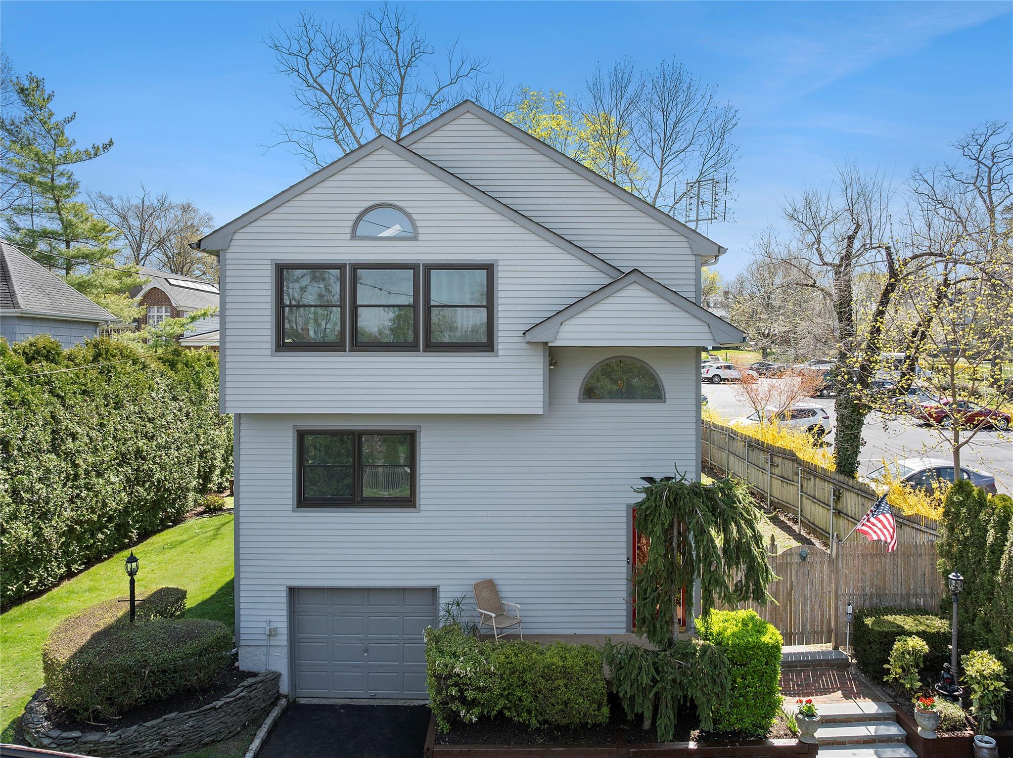 110 Sidney Street, Oyster Bay, New York image 22