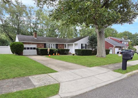 Photo of 67 Van Brunt Avenue, Selden, NY 11784 (MLS # 924252)
