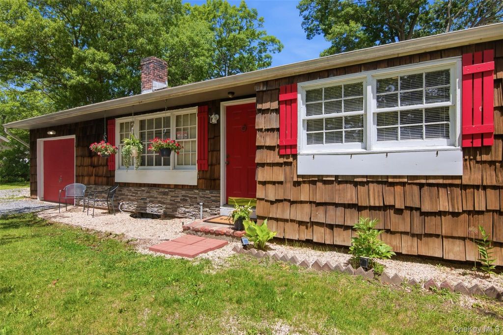Photo of 159 Canal Road, Port Jefferson Station, NY 11776 (MLS # 998918)