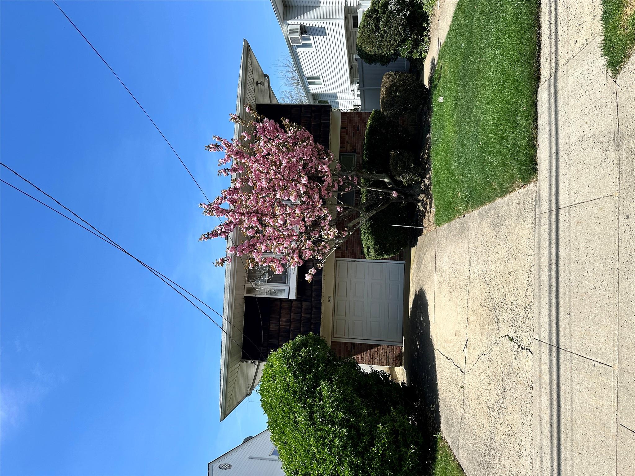 3128 Schreiber Place, Baldwin, New York image 2