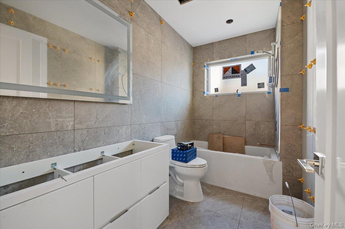 Long Beach, New York 11561, United States, 4 Bedrooms Bedrooms, ,4 BathroomsBathrooms,Residential,Active,119263