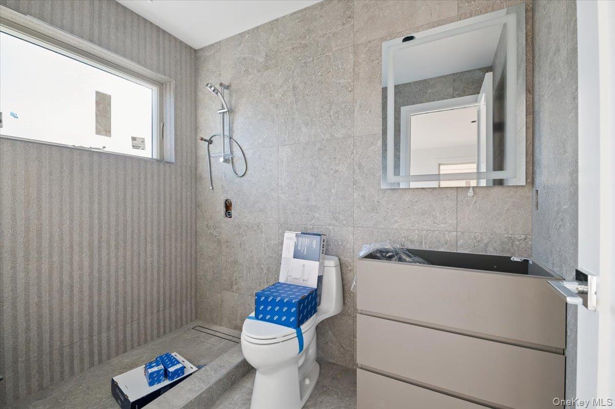 Long Beach, New York 11561, United States, 4 Bedrooms Bedrooms, ,4 BathroomsBathrooms,Residential,Active,119263