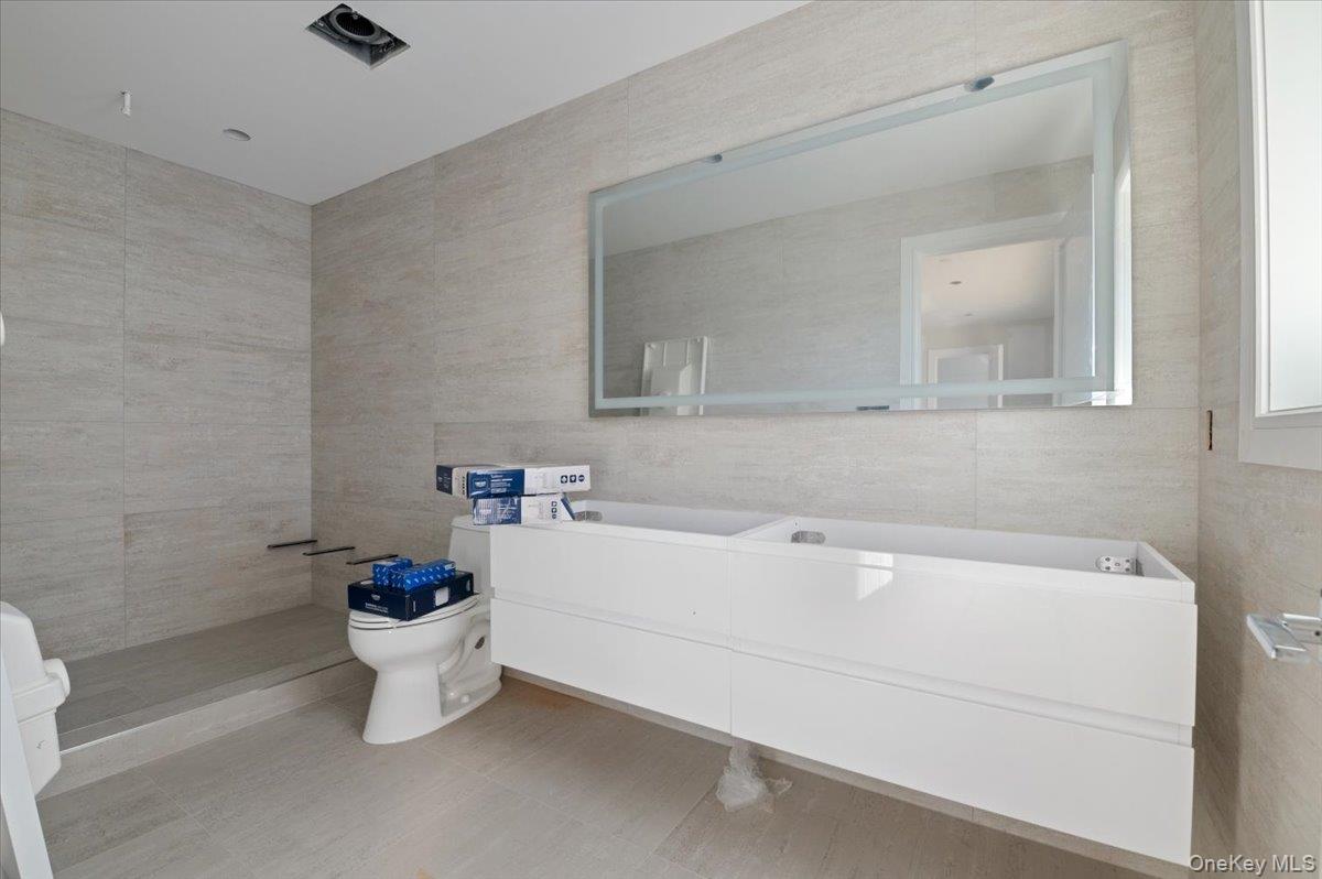 Long Beach, New York 11561, United States, 4 Bedrooms Bedrooms, ,4 BathroomsBathrooms,Residential,Active,119263