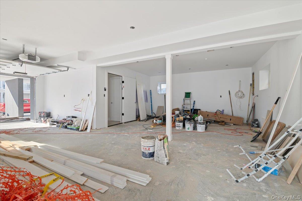 Long Beach, New York 11561, United States, 4 Bedrooms Bedrooms, ,4 BathroomsBathrooms,Residential,Active,119263