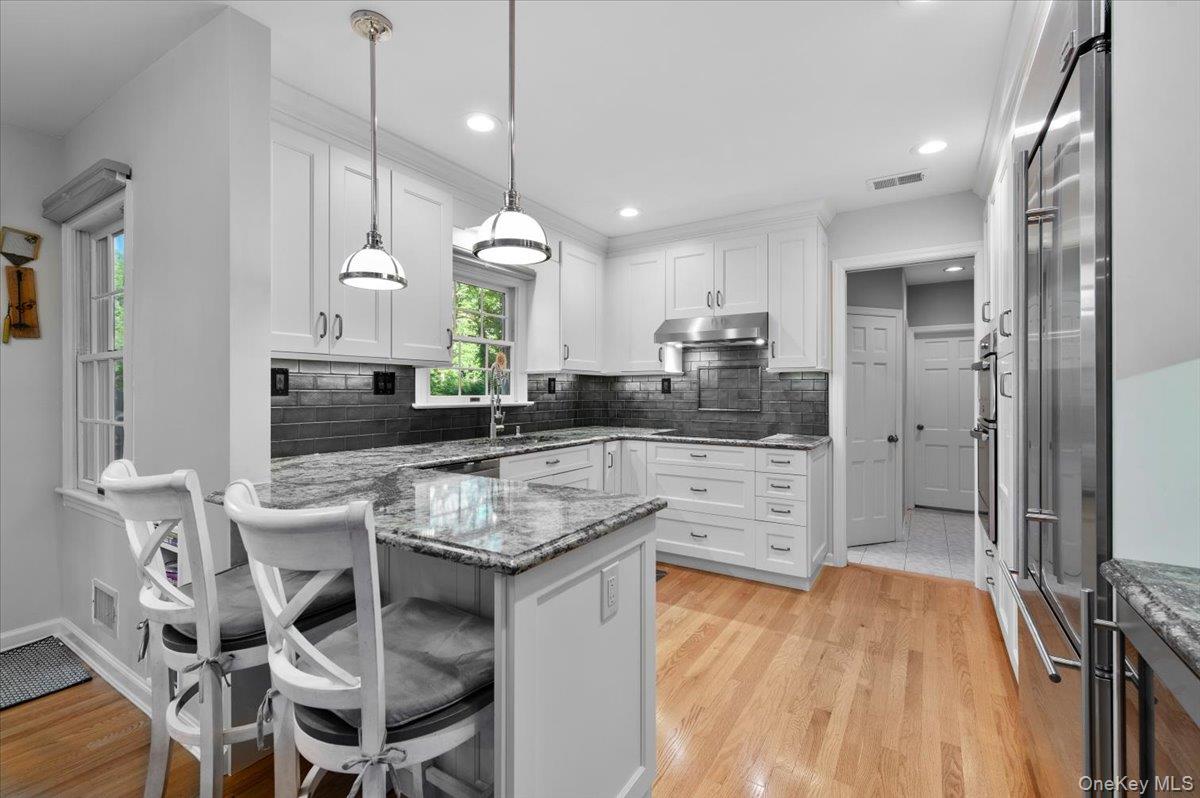 96 Plainview Road