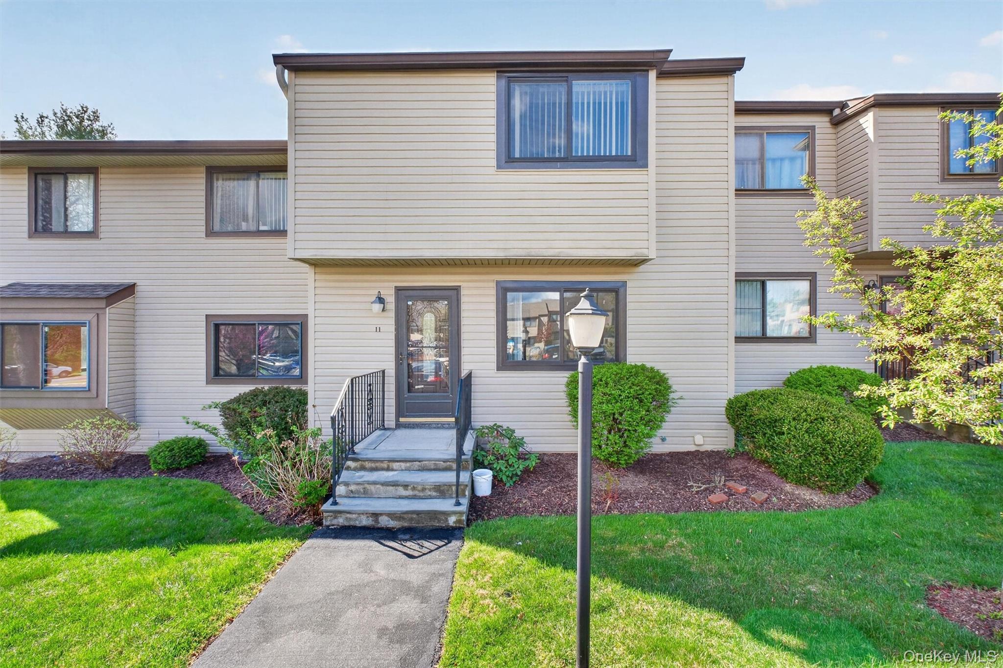 11 Squires Gate unit B