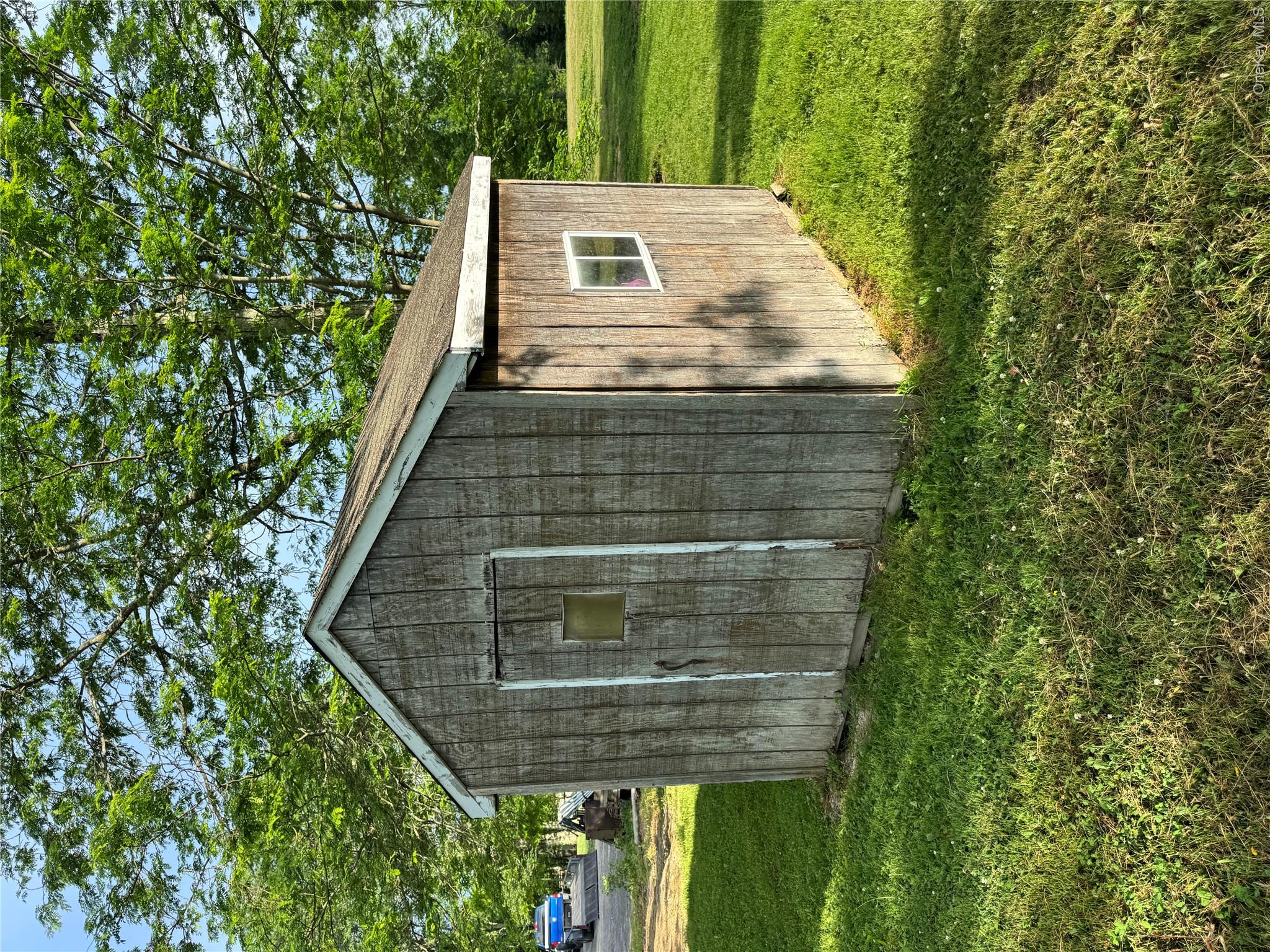 1556 Albany Post Road