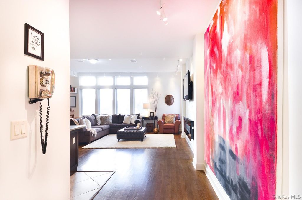 Photo of 90 Bay Street Landing #8D, Staten Island, NY 10301 (MLS # 951827)