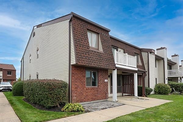Photo of 43 Cambridge Drive W, Copiague, NY 11726 (MLS # 1057673)