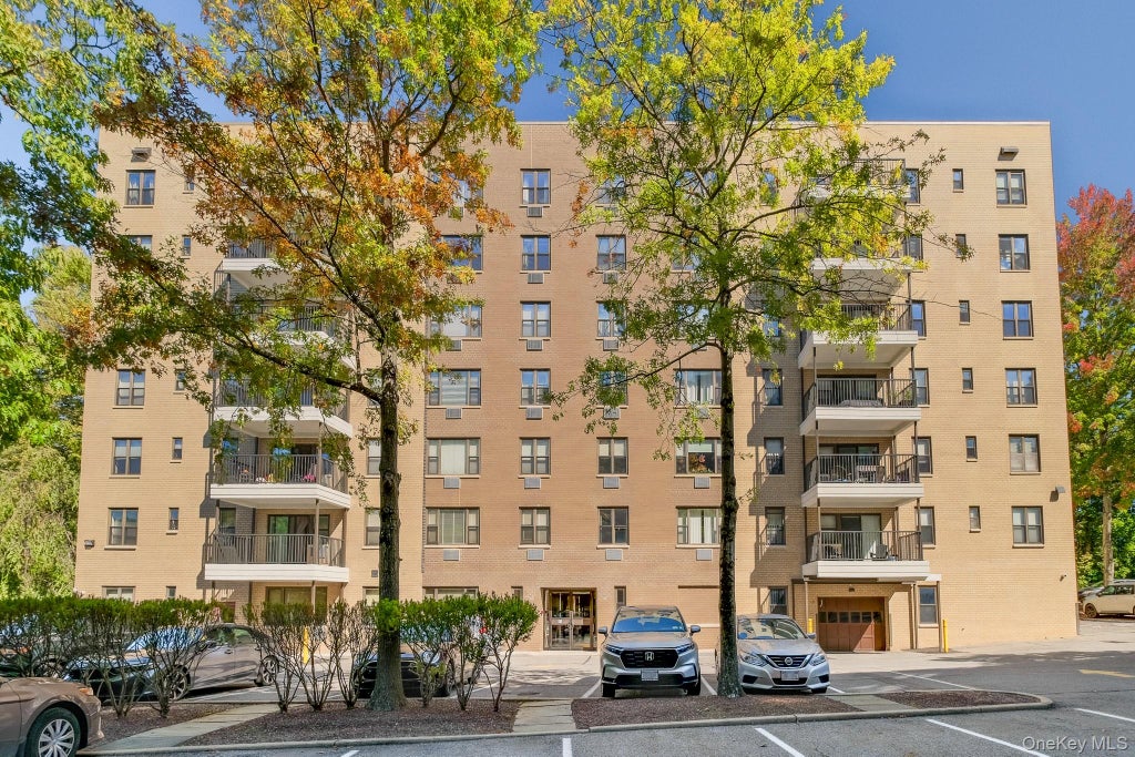 Photo of 25 Stewart Place #418, Mount Kisco, NY 10549 (MLS # 1060567)