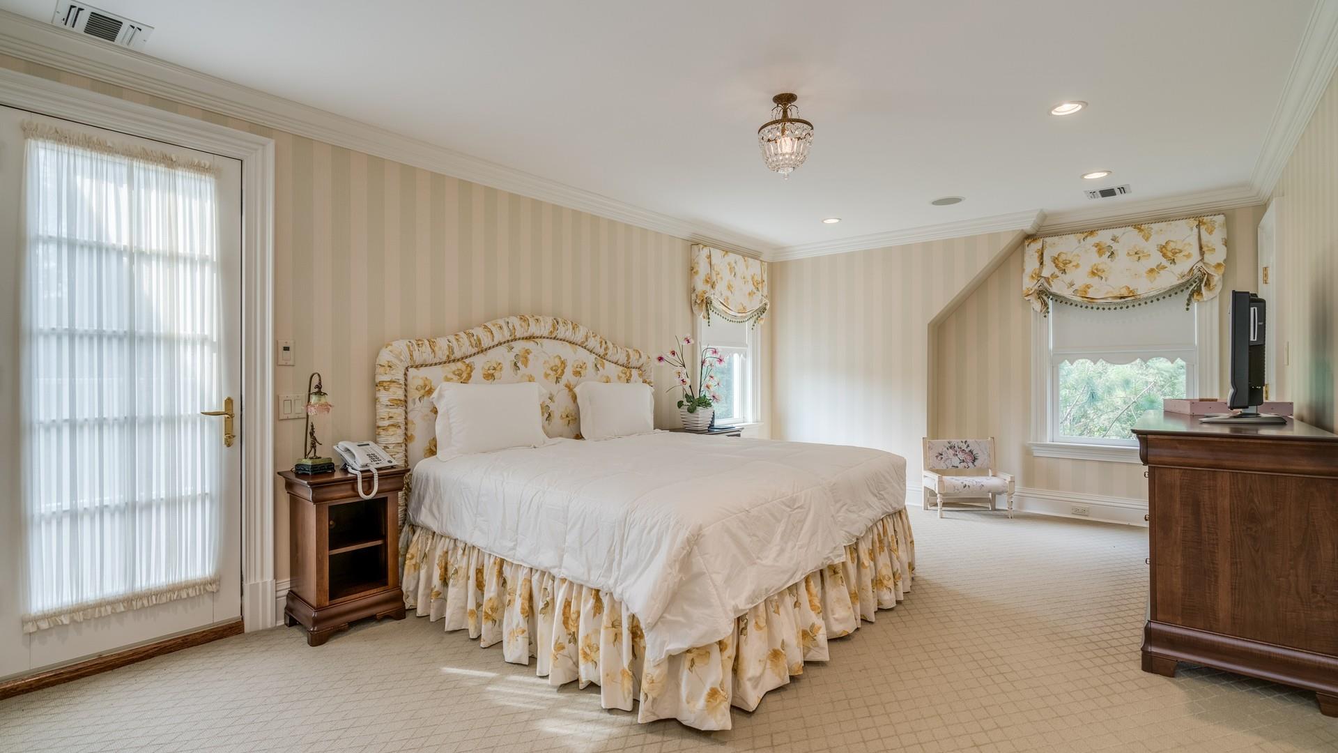 46 Morgan Drive, Old Westbury, New York image 20