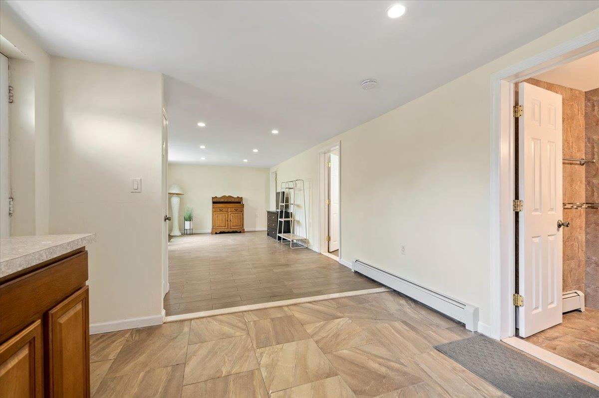 Long Beach, New York 11561, United States, 1 Bedroom Bedrooms, ,1 BathroomBathrooms,Residential,Active,166547