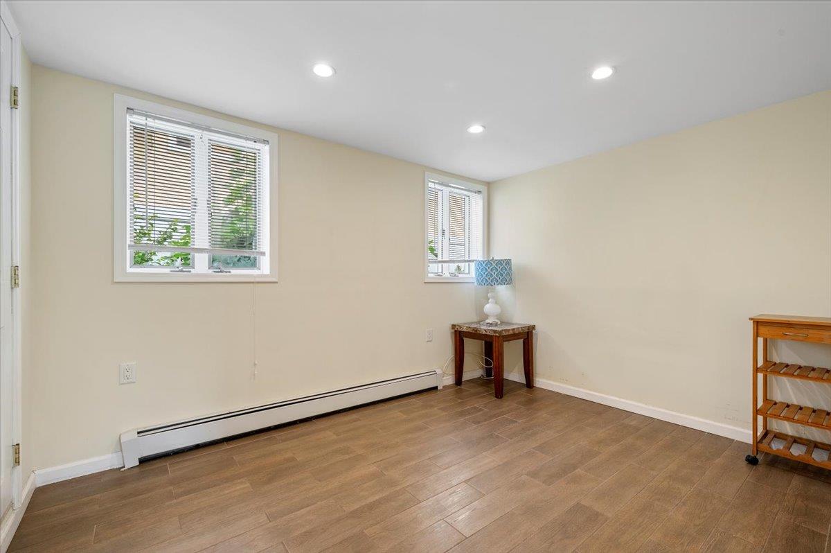 Long Beach, New York 11561, United States, 1 Bedroom Bedrooms, ,1 BathroomBathrooms,Residential,Active,166547