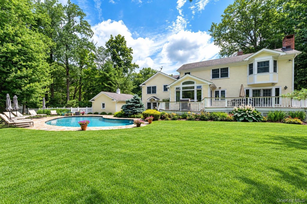 Photo of 1 Fox Ridge Court, Armonk, NY 10504 (MLS # 1022223)