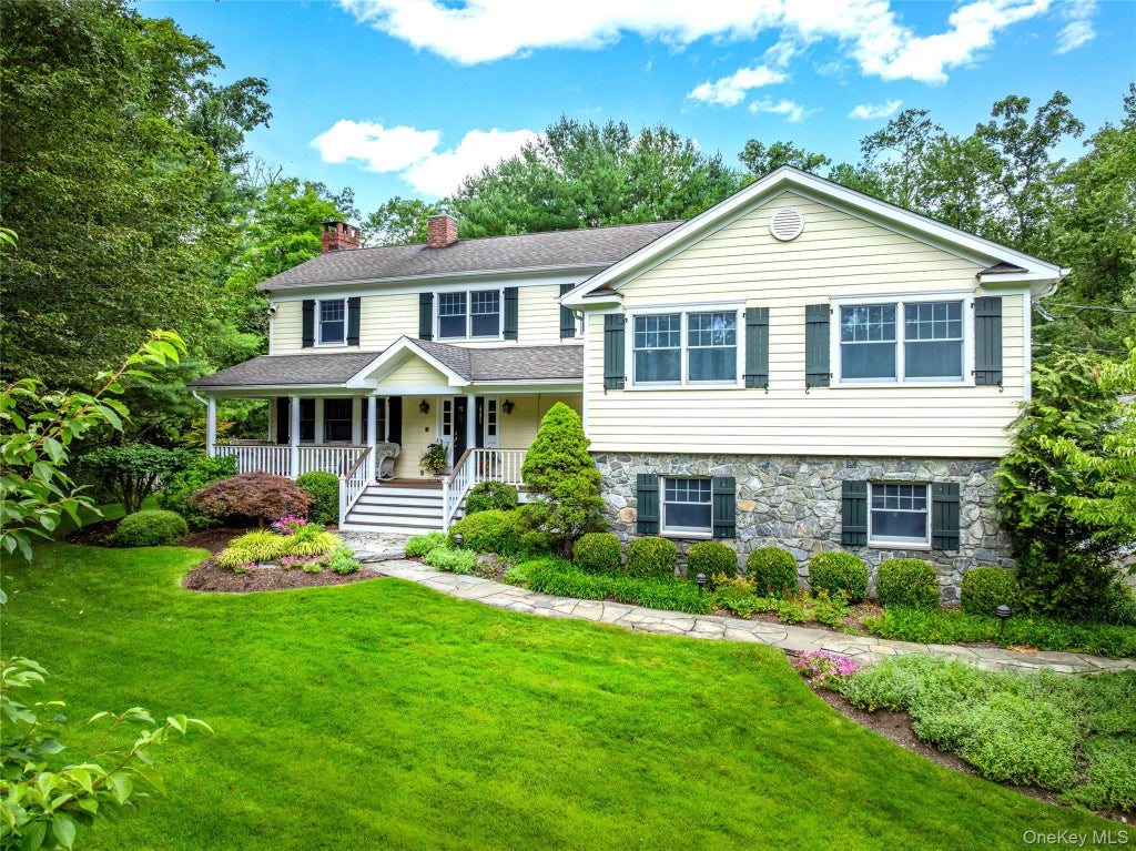 Photo of 1 Fox Ridge Court, Armonk, NY 10504 (MLS # 1022223)