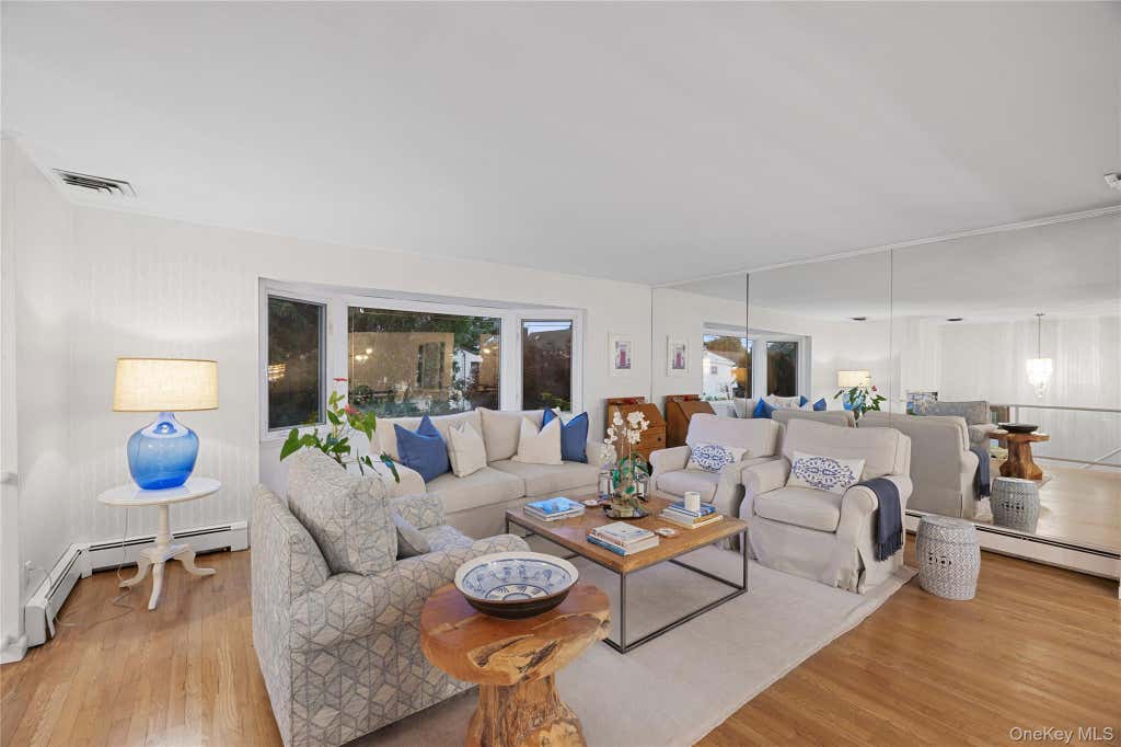 Photo of 31 Lake Court, Massapequa, NY 11758 (MLS # 1034474)