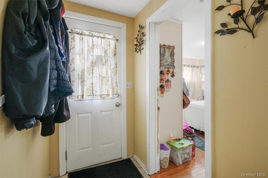 Peekskill, New York 10566, United States, 10 Bedrooms Bedrooms, ,4 BathroomsBathrooms,Residential,Pending,34949