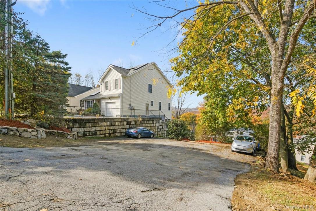 Peekskill, New York 10566, United States, 10 Bedrooms Bedrooms, ,4 BathroomsBathrooms,Residential,Pending,34949