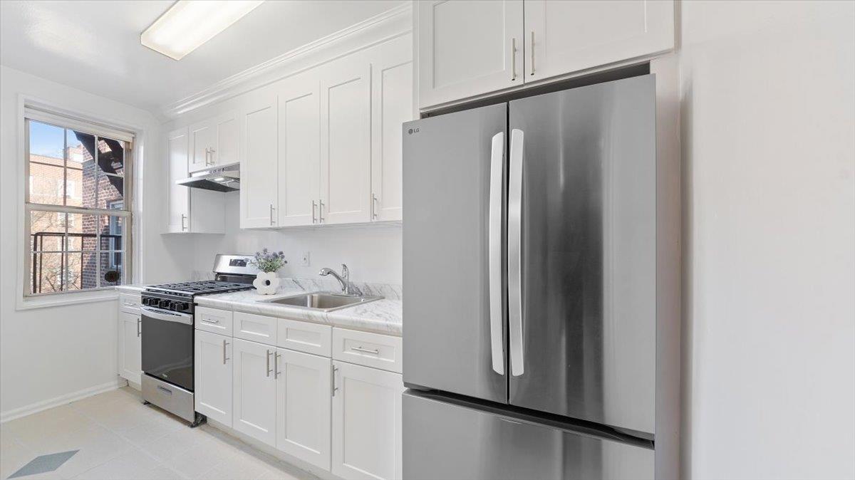754 Bronx River Road #B-52, Bronxville, New York image 1