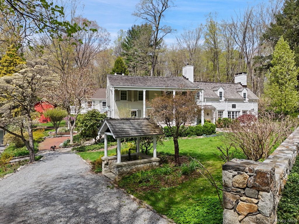 Photo of 95 Croton Lake Road, Katonah, NY 10536 (MLS # 980144)