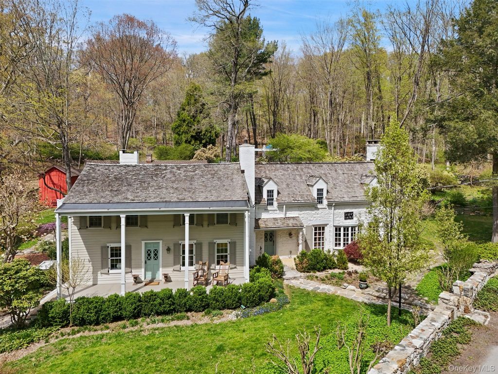 Photo of 95 Croton Lake Road, Katonah, NY 10536 (MLS # 980144)