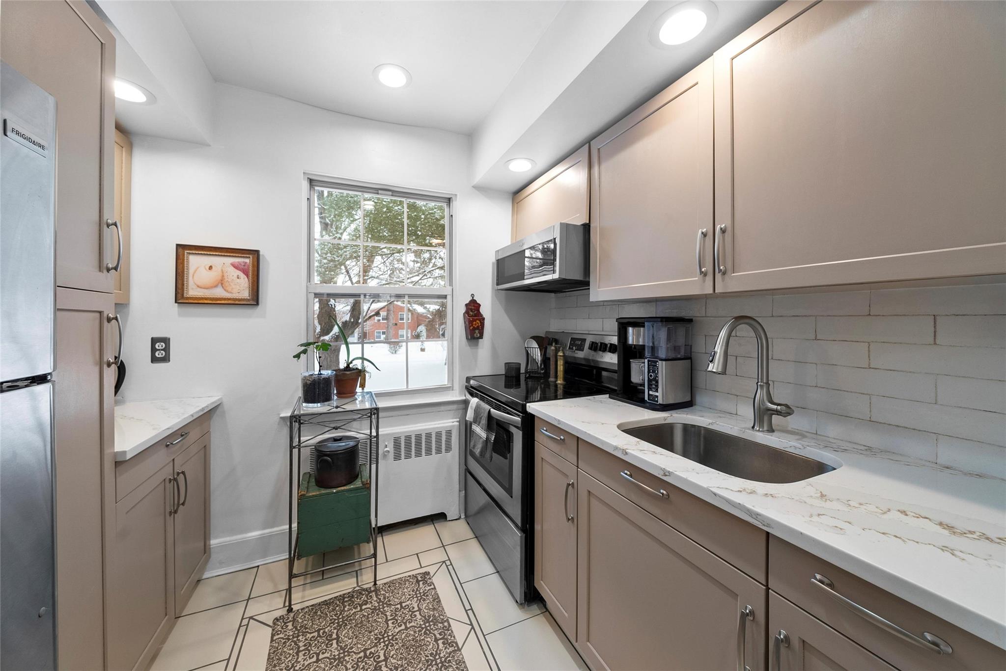 182 Pinewood Road #26, Hartsdale, New York image 7