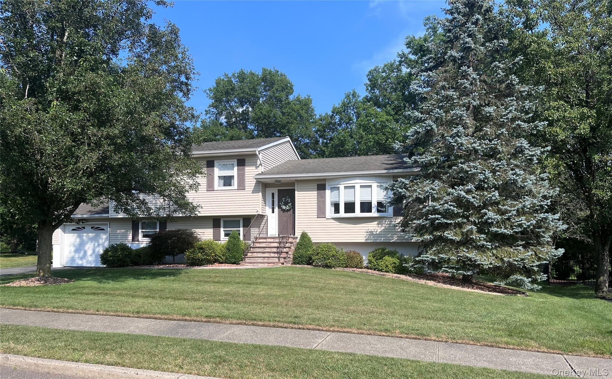 17 Hampshire Drive