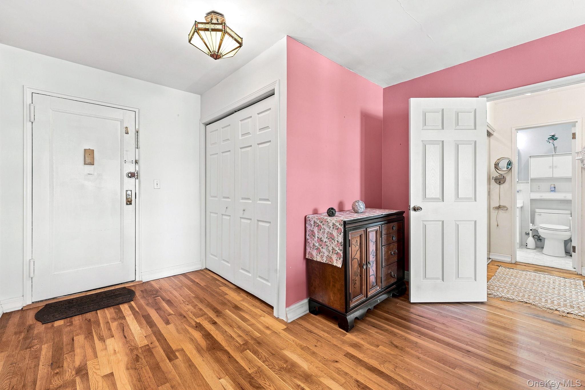 10 Franklin Avenue 2A
