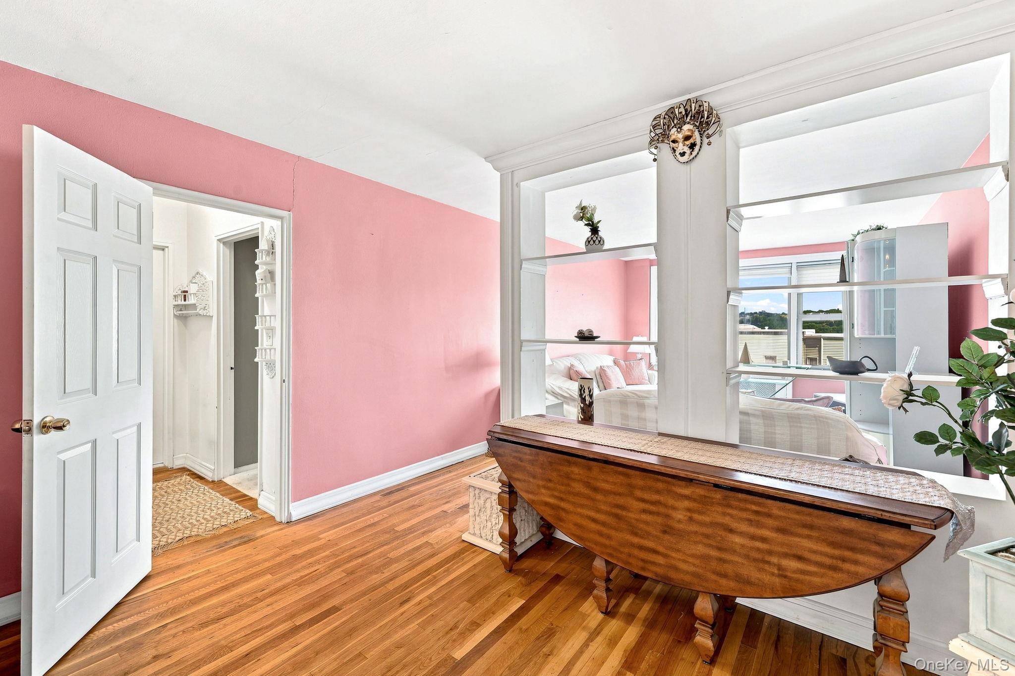 10 Franklin Avenue 2A