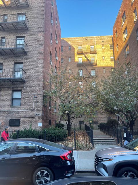44- 21 Macnish Street 6C Elmhurst NY 11373