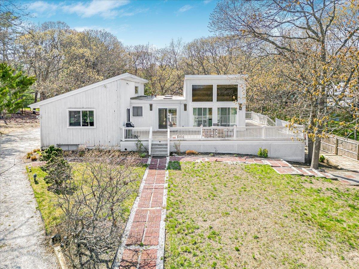 1 Monument Lane, East Hampton, New York image 10