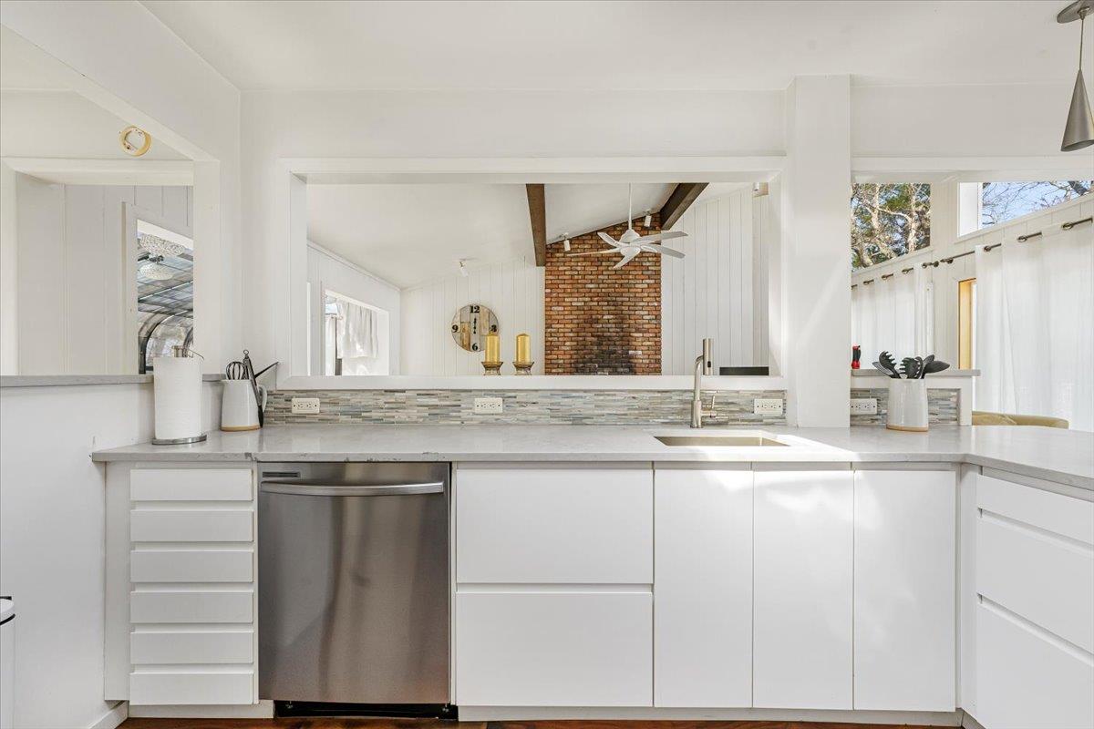 1 Monument Lane, East Hampton, New York image 35