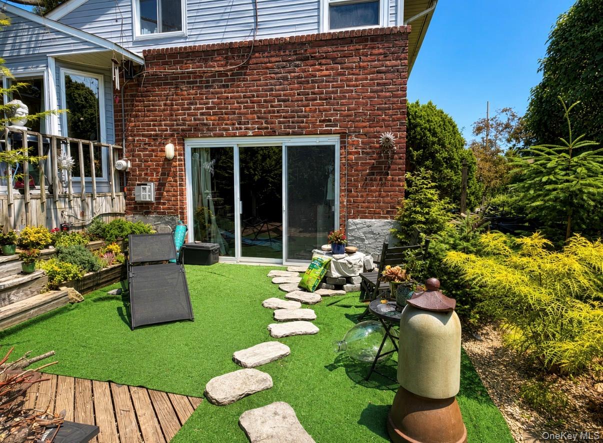 83 Bud Lane