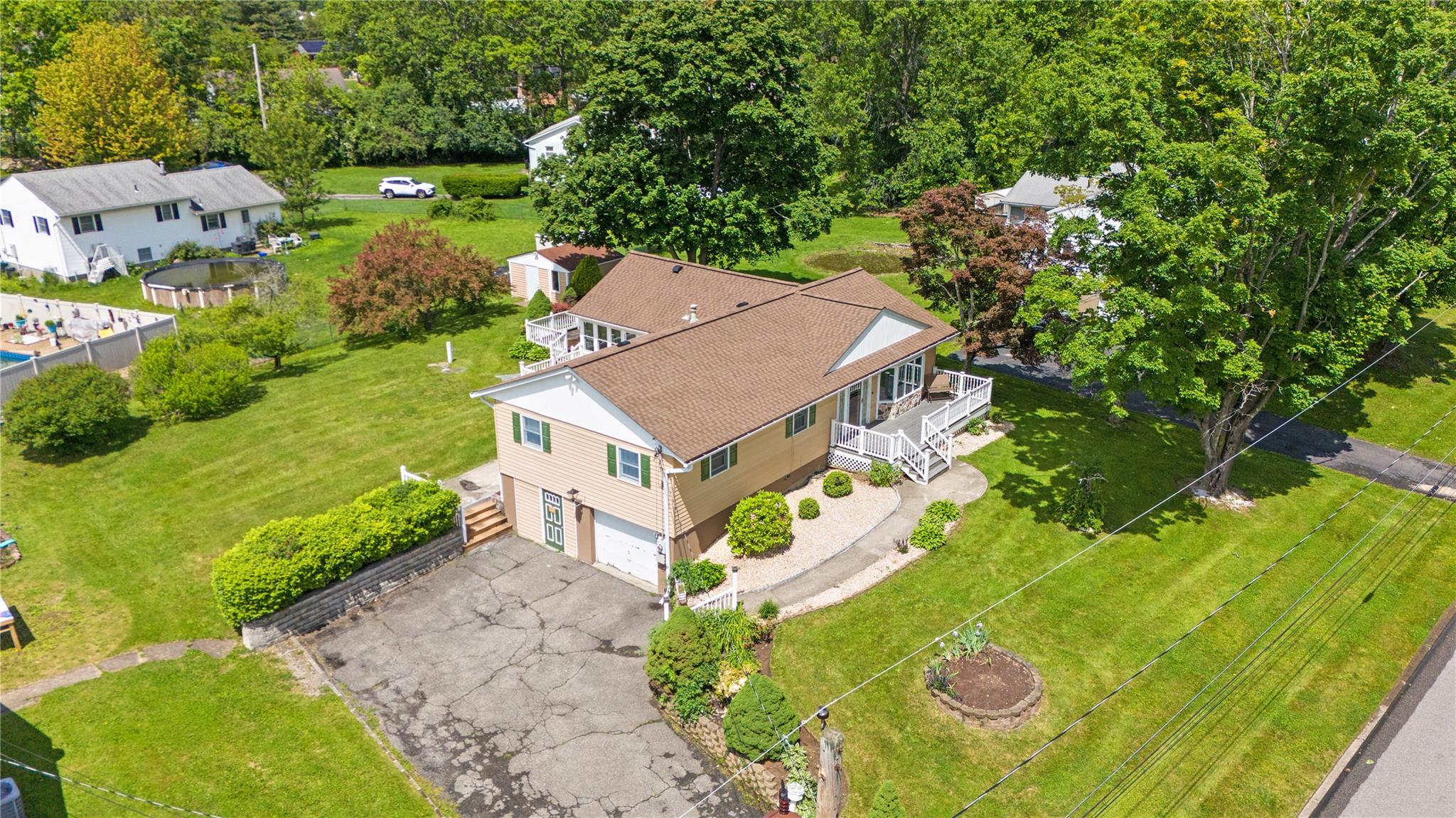 19 Coach Lane, Newburgh, New York image 2