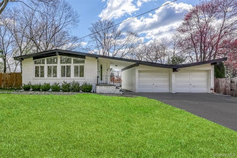 Homes For Sale - 16 S Lexow Avenue<br/> Nanuet, NY 10954