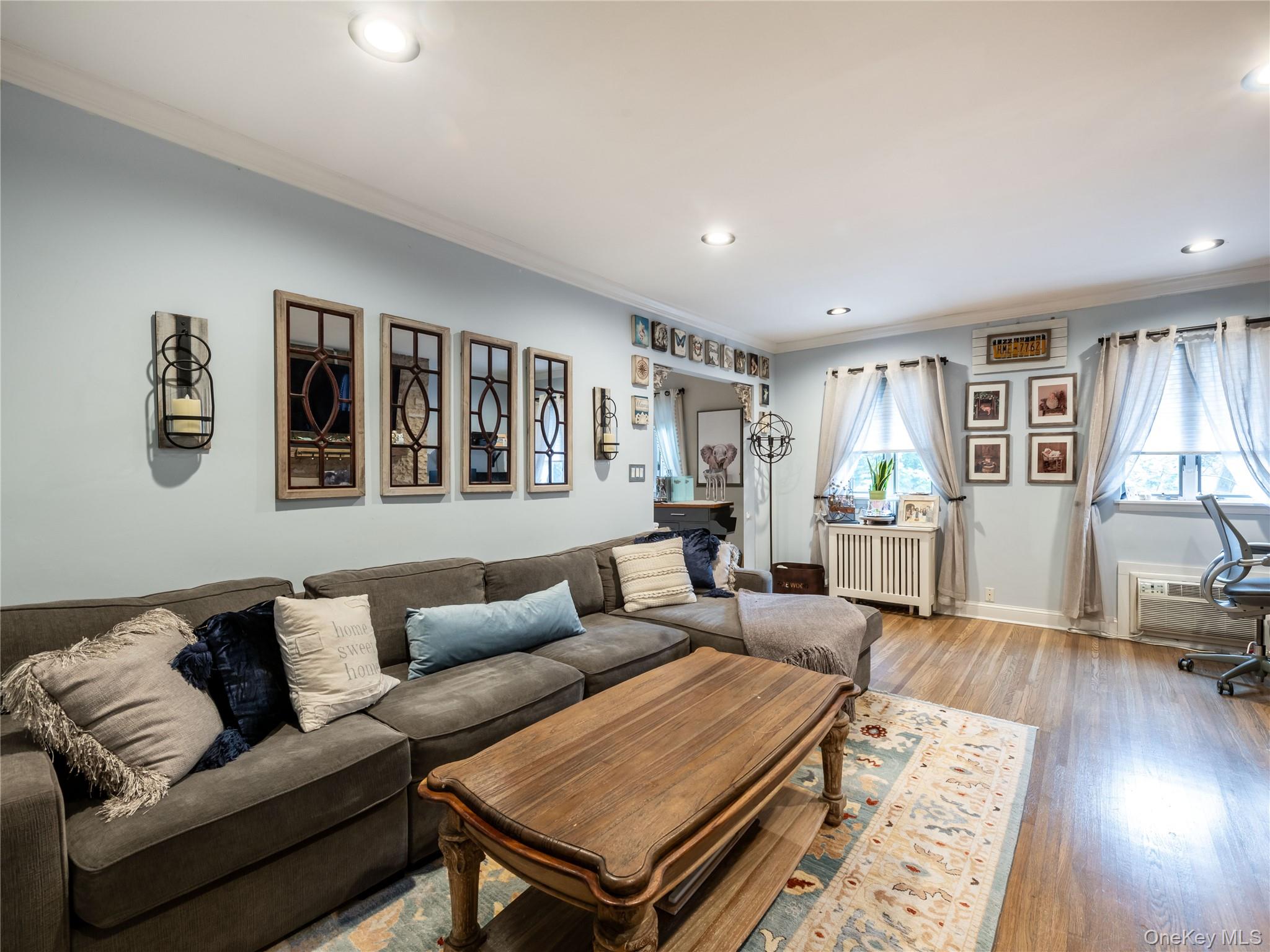 215 Middle Neck Road 15-2A