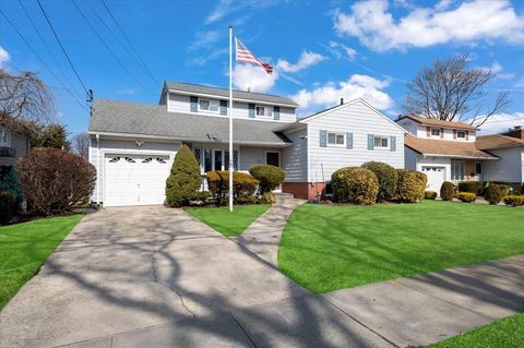 233 Cypress Street, Oyster Bay, NY 11762 - MLS#: 834780