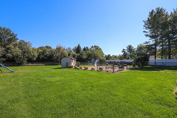 9 Jesse Way, Mount Sinai, New York image 32