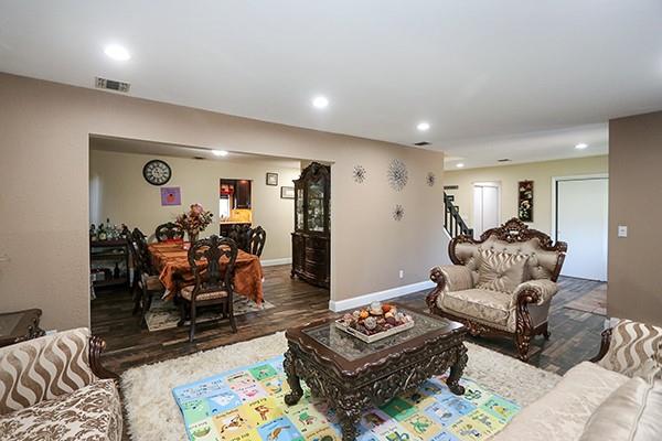 9 Jesse Way, Mount Sinai, New York image 6