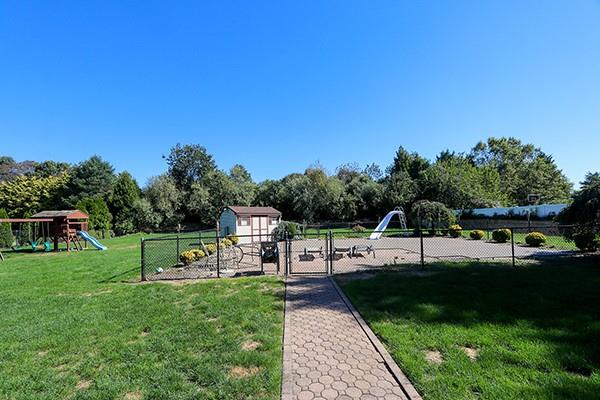 9 Jesse Way, Mount Sinai, New York image 30