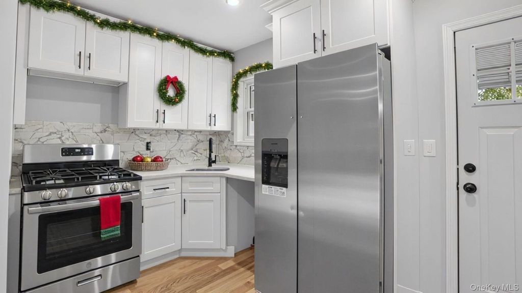 Photo of 1159 E 224th Street, Bronx, NY 10466 (MLS # 946152)