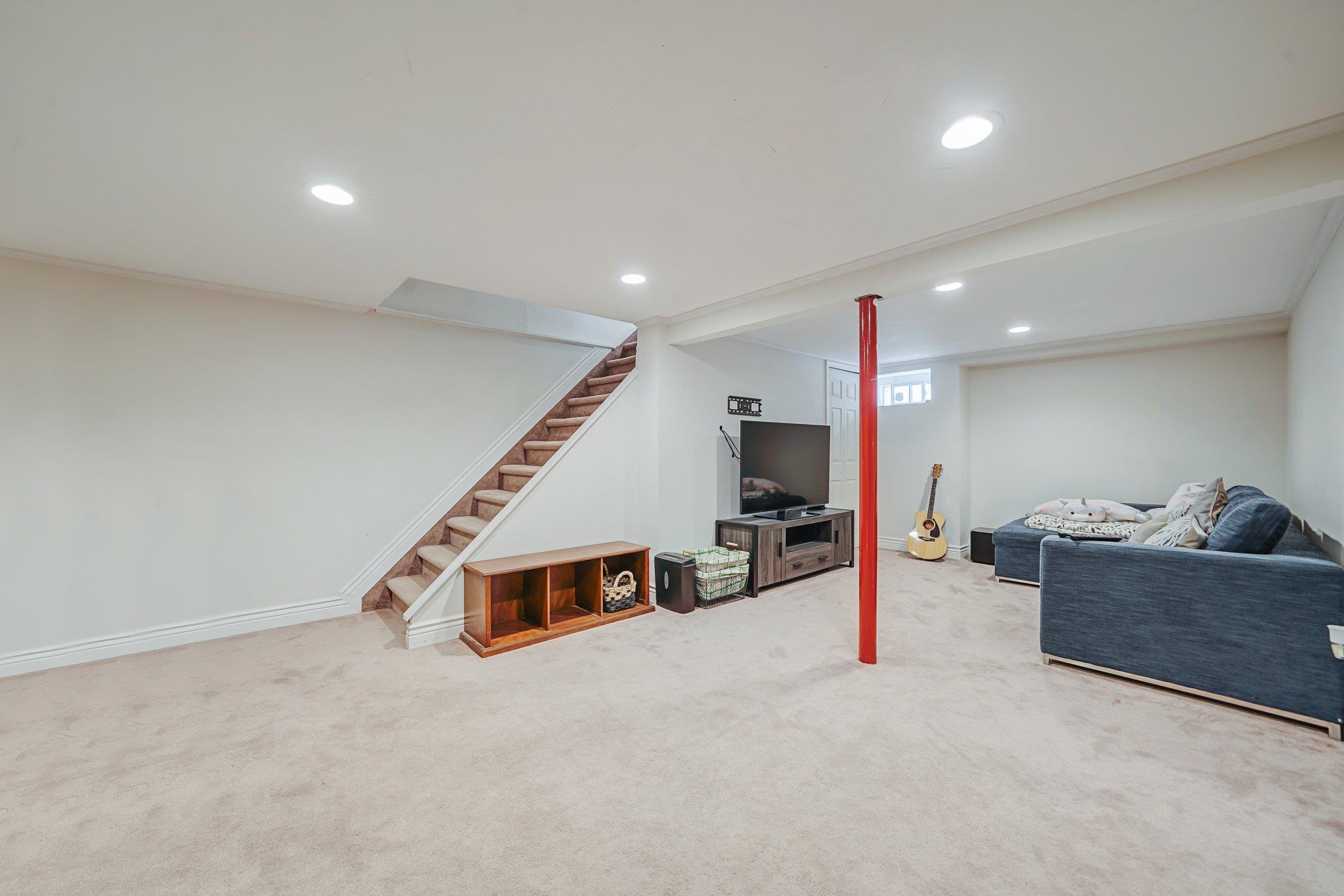 90 Rhoda Avenue, Nesconset, New York image 25