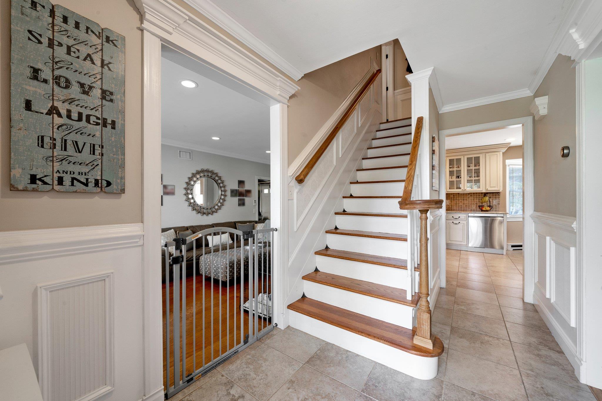 90 Rhoda Avenue, Nesconset, New York image 3