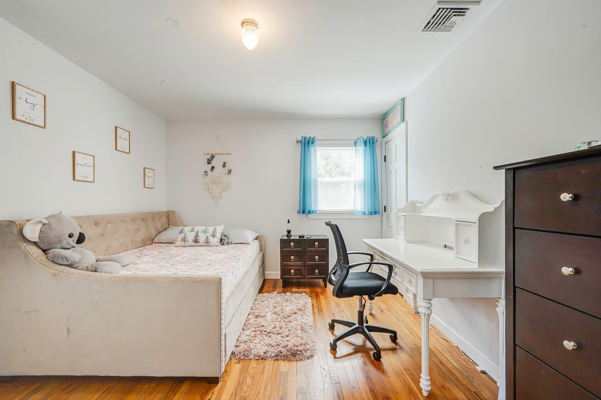 90 Rhoda Avenue, Nesconset, New York image 19